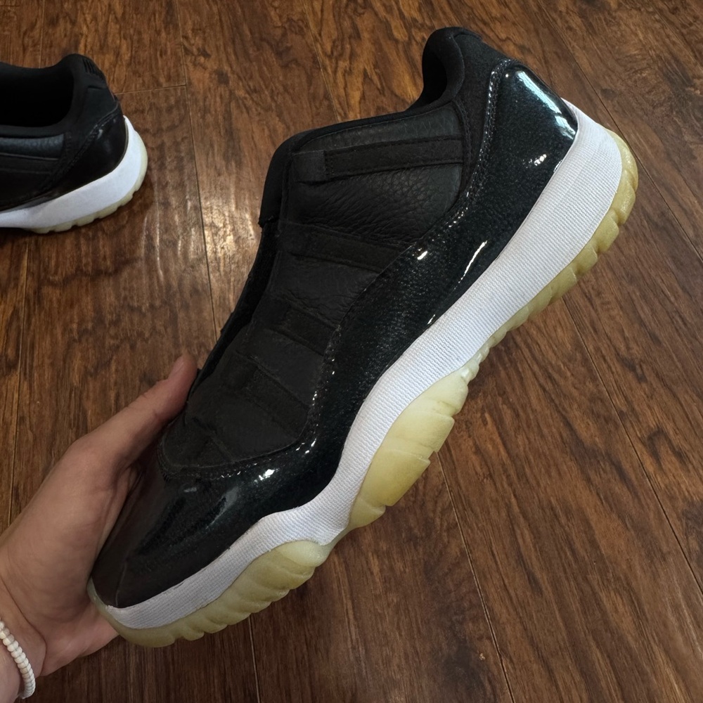 Jordan 11 Retro Low 72-10